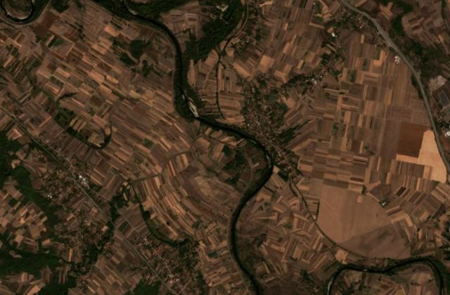 Leégett terület műholdról — Aleksinac