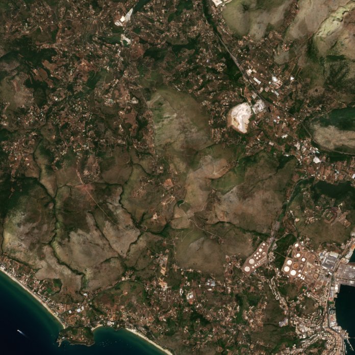 A terület a tűz előtt, 2026. augusztus 9.