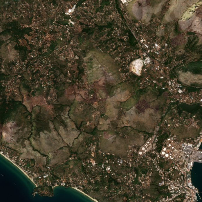 Leégett terület műholdról — Gaeta