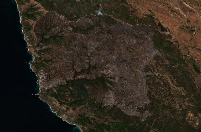 Leégett terület műholdról — Big Sur déli partján, Kaliforniában
