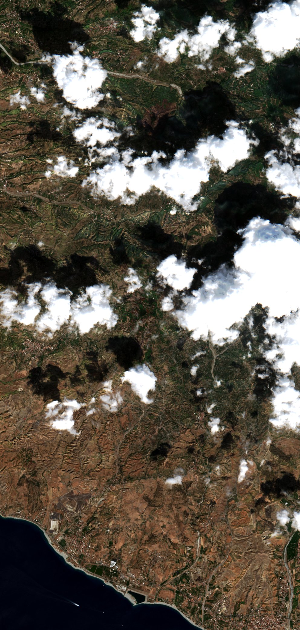 Leégett erdő Olaszország — Sentinel-2 műholdfelvétel, 2026-09-28