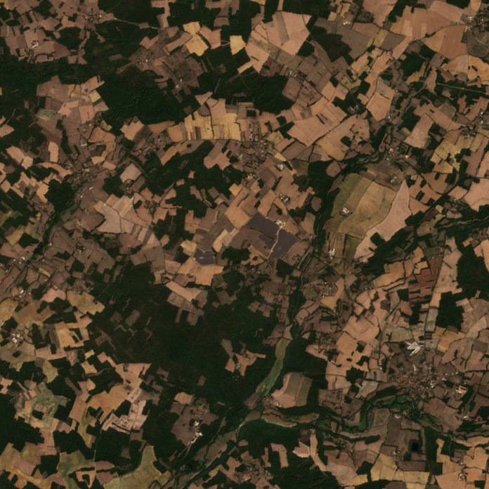 Leégett terület műholdról — Nanteuil-en-Vallée