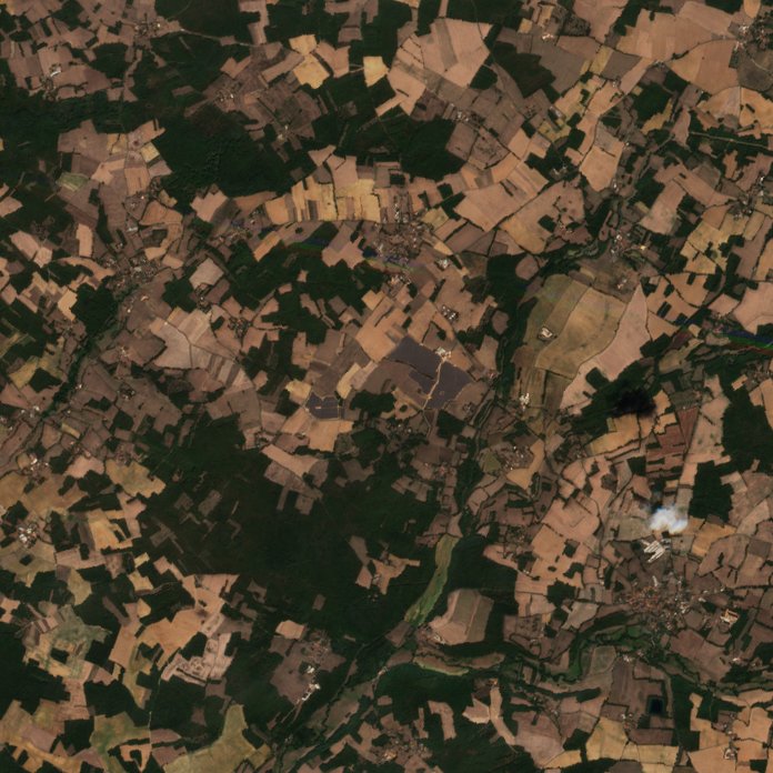 Leégett terület műholdról — Nanteuil-en-Vallée