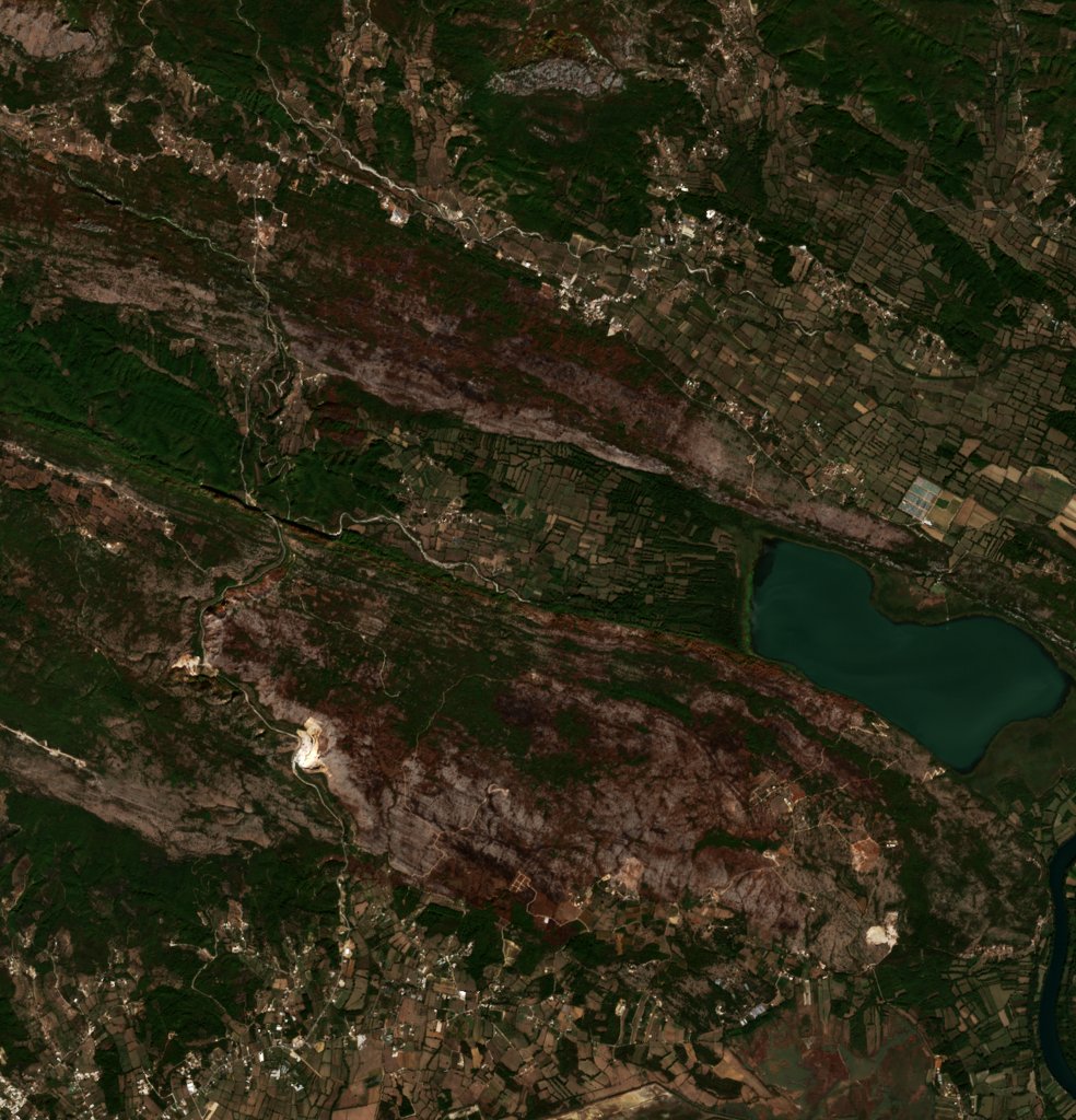 A Opština Ulcinj - Komuna e Ulqinit térségében pusztító tűz leégett területe műholdról, 2026. október 2.