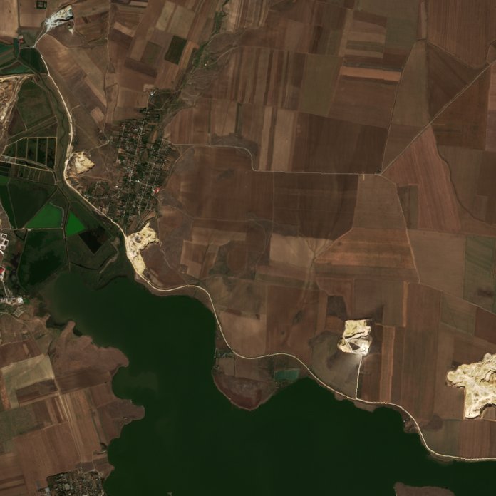 A Piatra térségében pusztító tűz leégett területe műholdról, 2026. október 3.