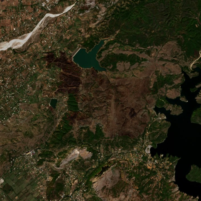 A Shkodër térségében pusztító tűz leégett területe műholdról, 2026. október 2.